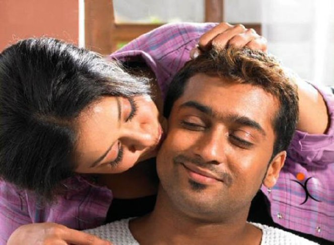 Sillunu-oru-kadhal-Surya-tamil-movie